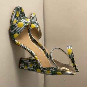 GIANNI BINI Lemon print heels